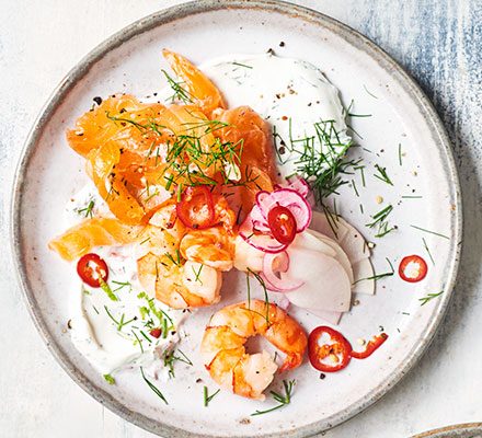 https://www.pontalo.net - Cured salmon with prawns