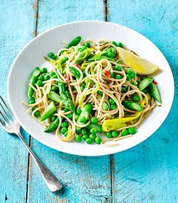 https://www.pontalo.net - Asparagus & lemon spaghetti with peas