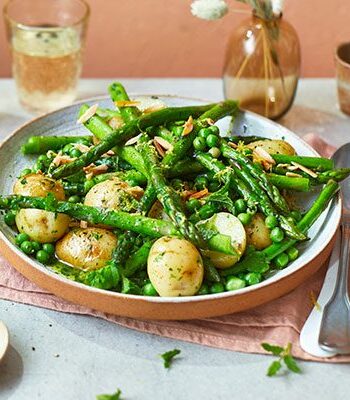 https://www.pontalo.net - Asparagus with peas