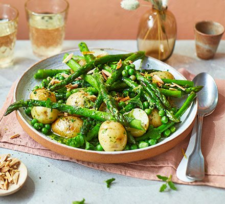 https://www.pontalo.net - Asparagus with peas