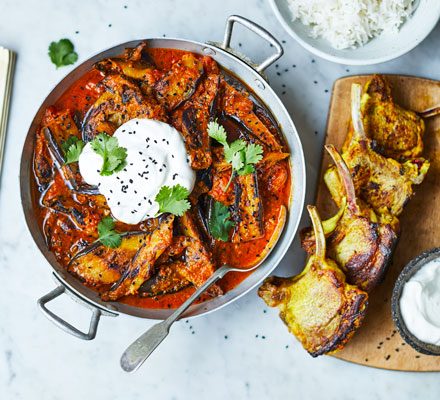 https://www.pontalo.net - Aubergine curry with lamb cutlets