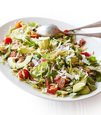 https://www.pontalo.net - Bacon & avocado warm pasta salad