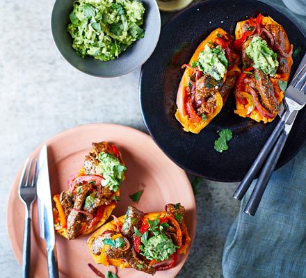 https://www.pontalo.net - Baked sweet potatoes with steak fajita filling