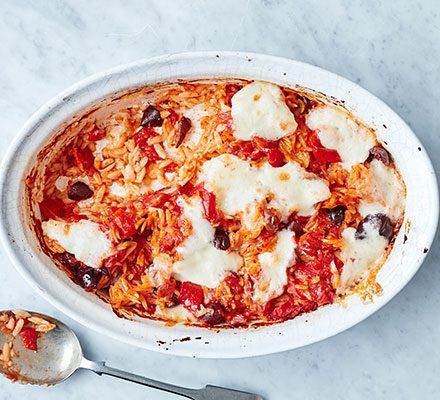 https://www.pontalo.net - Baked tomato & mozzarella orzo