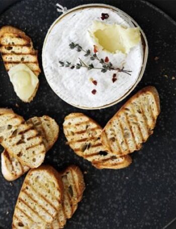 https://www.pontalo.net - Baked camembert