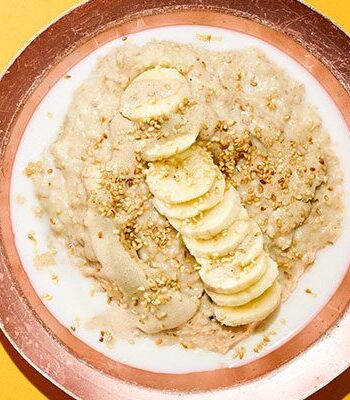 https://www.pontalo.net - Banana & tahini porridge