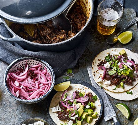 https://www.pontalo.net - Barbacoa pulled-beef tacos