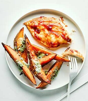 https://www.pontalo.net - BBQ chicken & blue cheese wedges