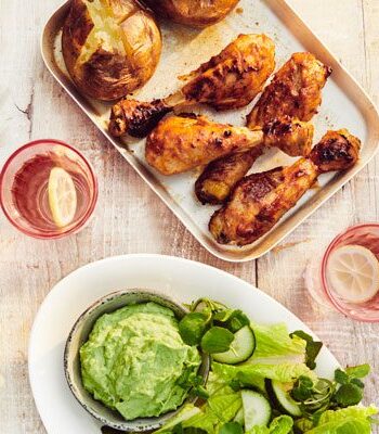 https://www.pontalo.net - BBQ chicken drummers with green goddess salad