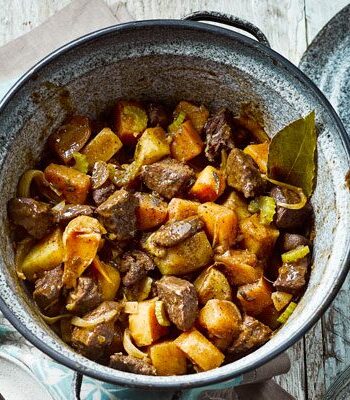 https://www.pontalo.net - Beef & swede casserole