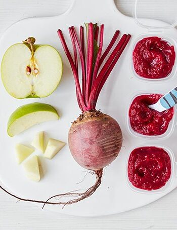 https://www.pontalo.net - Weaning recipe: Apple & beetroot purée