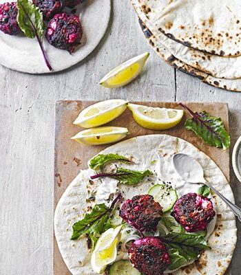 https://www.pontalo.net - Beautiful beetroot & feta patties