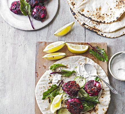 https://www.pontalo.net - Beautiful beetroot & feta patties