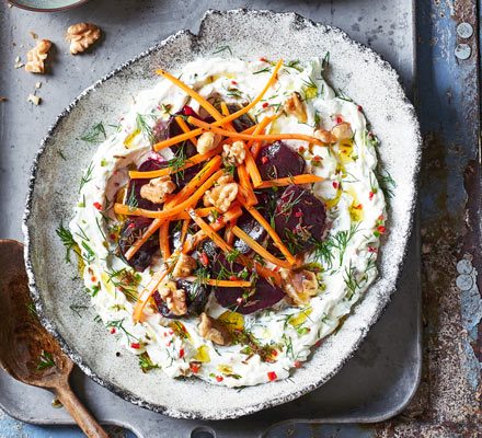 https://www.pontalo.net - Beets & carrots with cumin & haydari