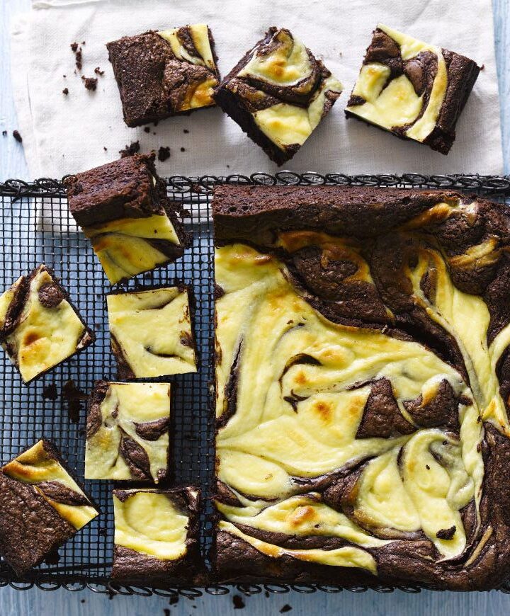 https://www.pontalo.net - Black & white brownies