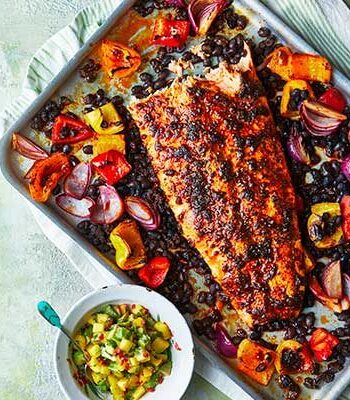 https://www.pontalo.net - Blackened roast salmon with avocado & mango salsa