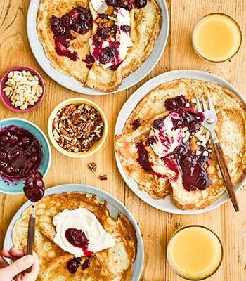 https://www.pontalo.net - Blueberry cheesecake pancakes