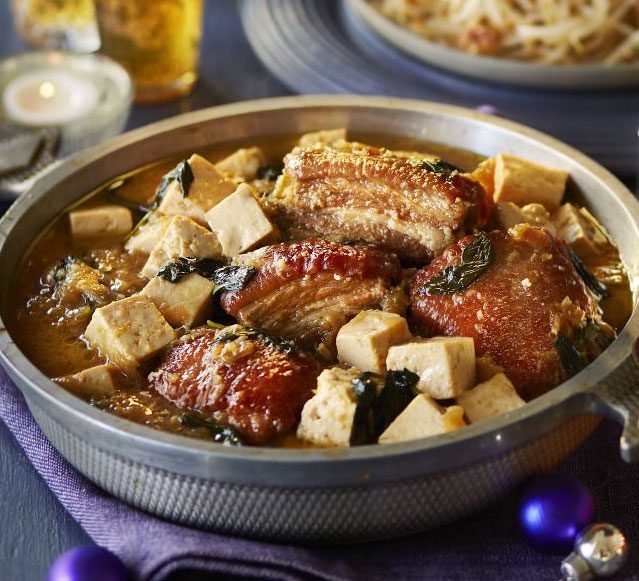 https://www.pontalo.net - Braised pork belly with Thai basil & tofu