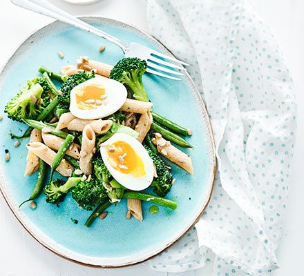 https://www.pontalo.net - Broccoli pasta salad with eggs & sunflower seeds