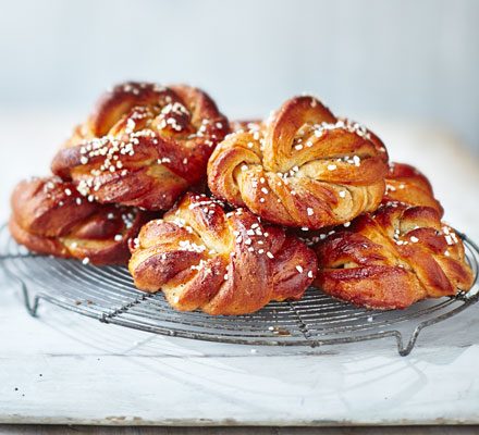 https://www.pontalo.net - Cardamom buns