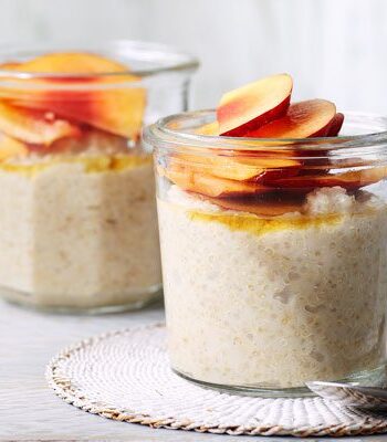 https://www.pontalo.net - Cardamom & peach quinoa porridge