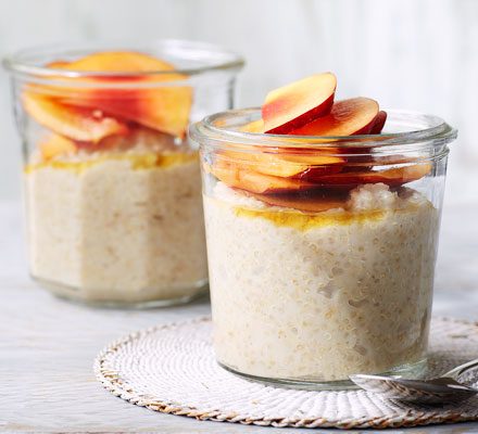 https://www.pontalo.net - Cardamom & peach quinoa porridge