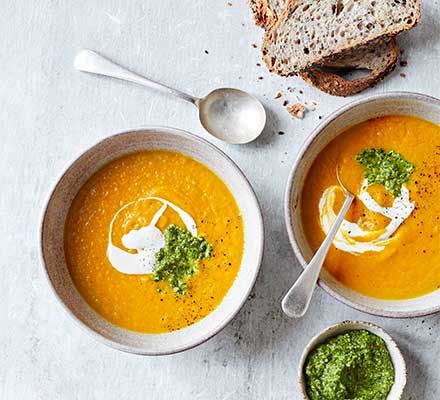 https://www.pontalo.net - Carrot soup with chilli coriander pesto