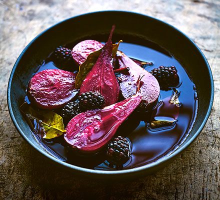 https://www.pontalo.net - Cassis & bay-baked pears with blackberries