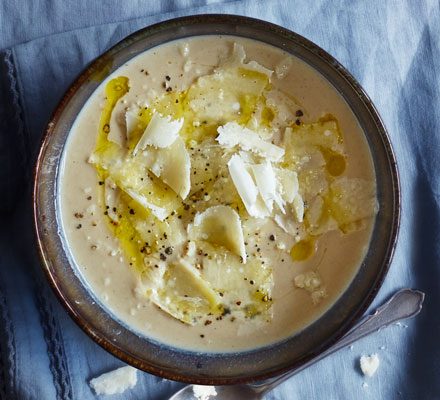 https://www.pontalo.net - Cauliflower & chestnut soup