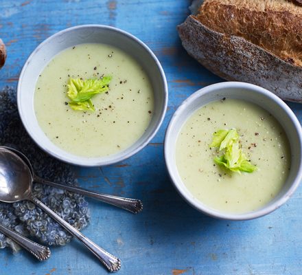 https://www.pontalo.net - Celery soup