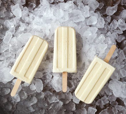 https://www.pontalo.net - Cereal milk ice lollies