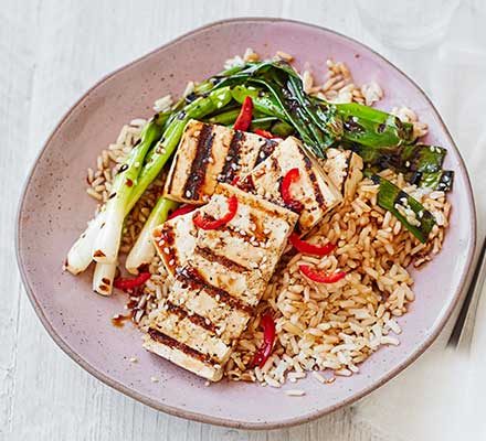 https://www.pontalo.net - Teriyaki tofu with charred spring onions