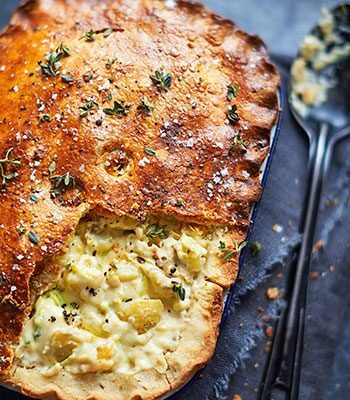 https://www.pontalo.net - Cheddar cheese & shallot pie with fennel seed pastry