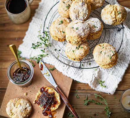 https://www.pontalo.net - ‘Cheesy’ vegan scones