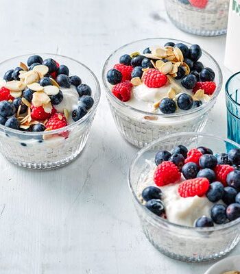 https://www.pontalo.net - Chia & almond overnight oats