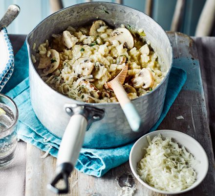 https://www.pontalo.net - One-pot chicken & mushroom risotto