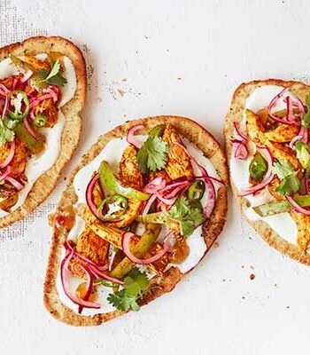 https://www.pontalo.net - Chicken tikka masala pizzas