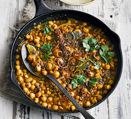 https://www.pontalo.net - Chickpea & coconut dhal