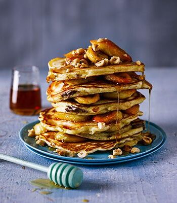 https://www.pontalo.net - Chocolate-filled pancakes with caramelised banana