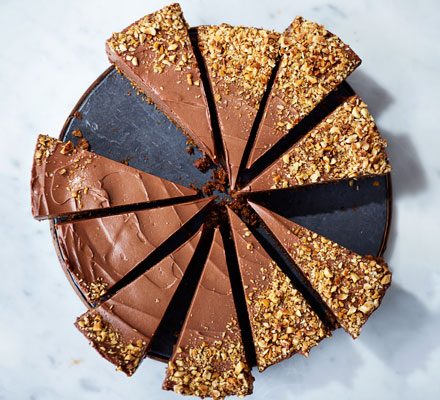 https://www.pontalo.net - Chocolate hazelnut ice cream cheesecake