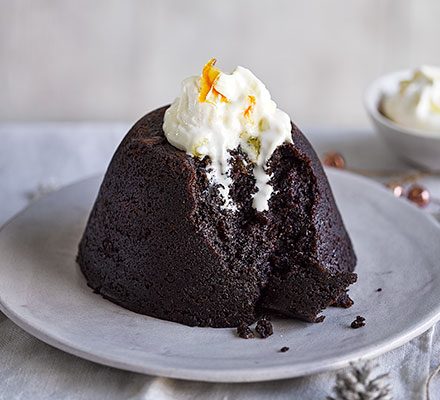 https://www.pontalo.net - Chocolate & marmalade steamed pudding with marmalade cream