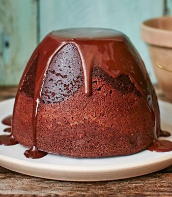 https://www.pontalo.net - Chocolate-orange steamed pudding with chocolate sauce