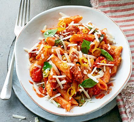 https://www.pontalo.net - Chorizo & chilli pepper pasta