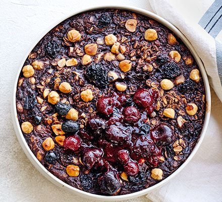 https://www.pontalo.net - Cocoa & cherry oat bake