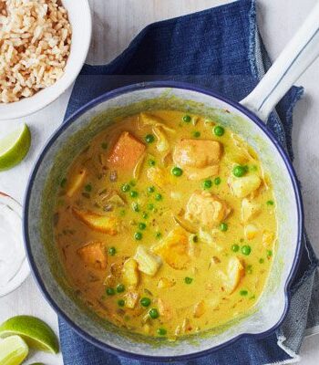 https://www.pontalo.net - One-pot coconut fish curry