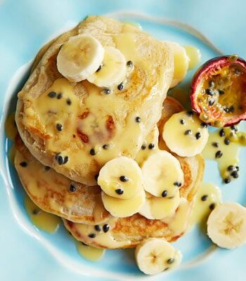 https://www.pontalo.net - Coconut & banana pancakes