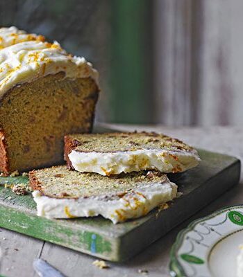 https://www.pontalo.net - Courgette & orange cake with cream cheese frosting