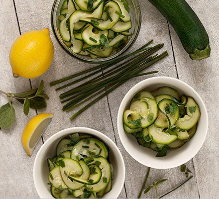 https://www.pontalo.net - Courgette ribbon salad