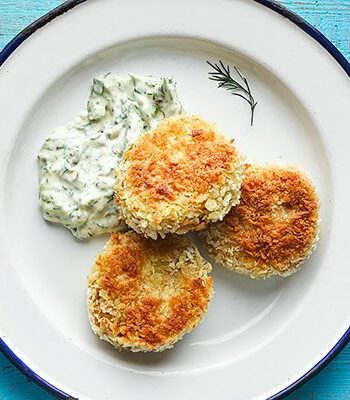 https://www.pontalo.net - Little crab cakes & herby tartare