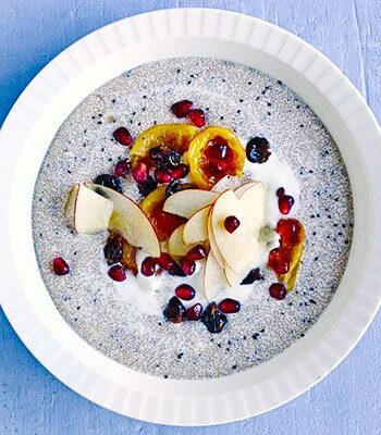 https://www.pontalo.net - Amaranth porridge with green tea & ginger compote